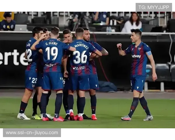 保级关键战分析：埃尔切与西班牙人谁能抓住救命稻草